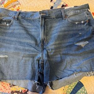 Old Navy Distressed Denim Shorts Size 20